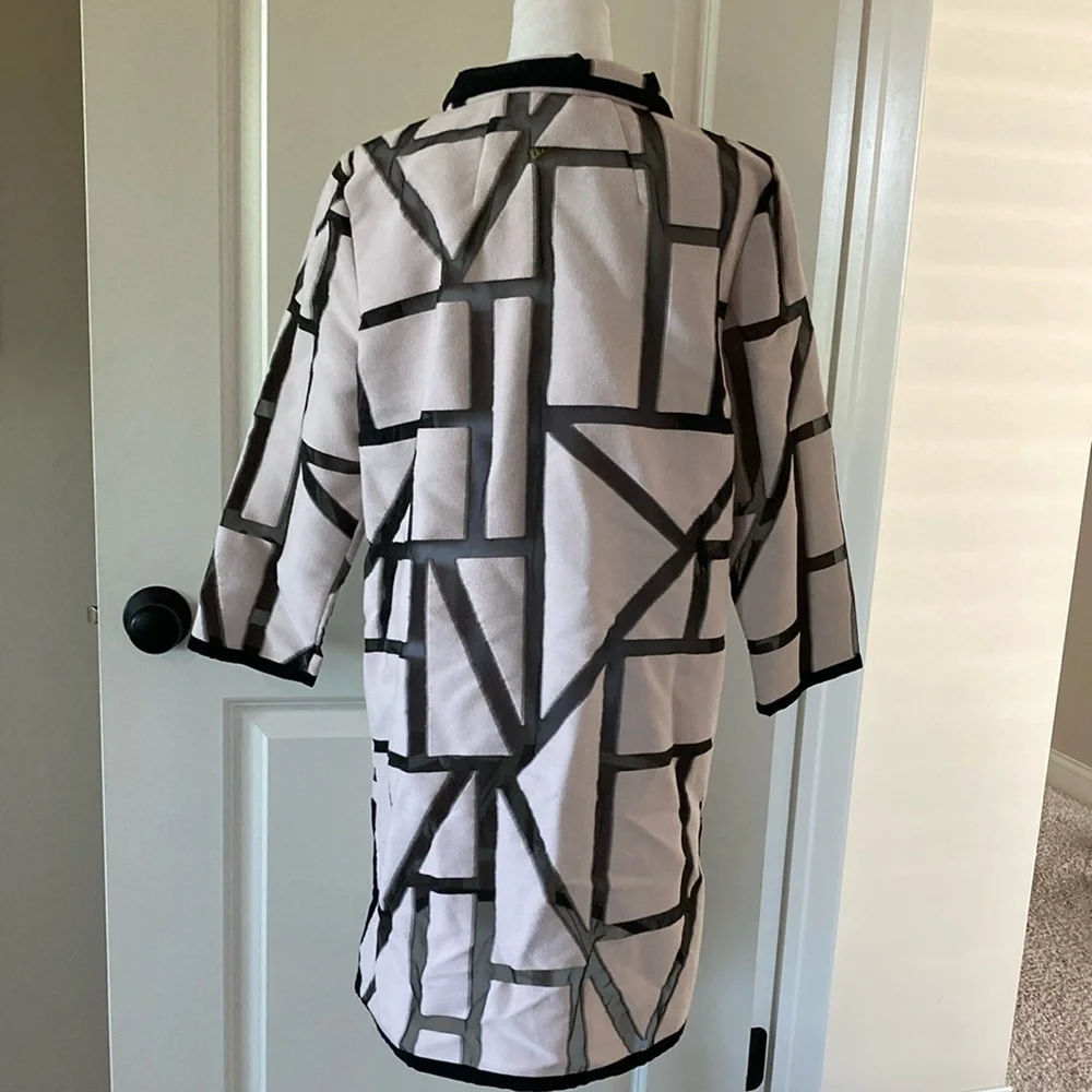 Carlisle White and Black Jacket with Geometric Design